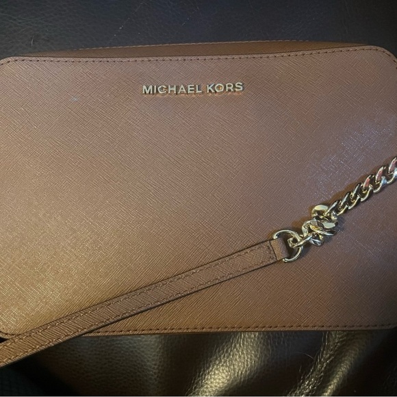 EUC / NWOT Michael Kors Brown Crossbody Bag - Picture 2 of 10
